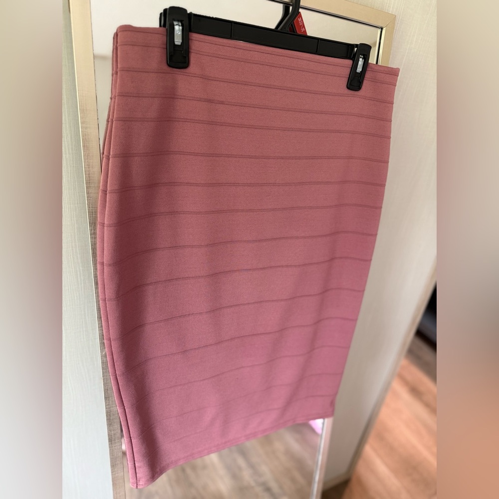 Chic Pink Pencil Skirt for Women